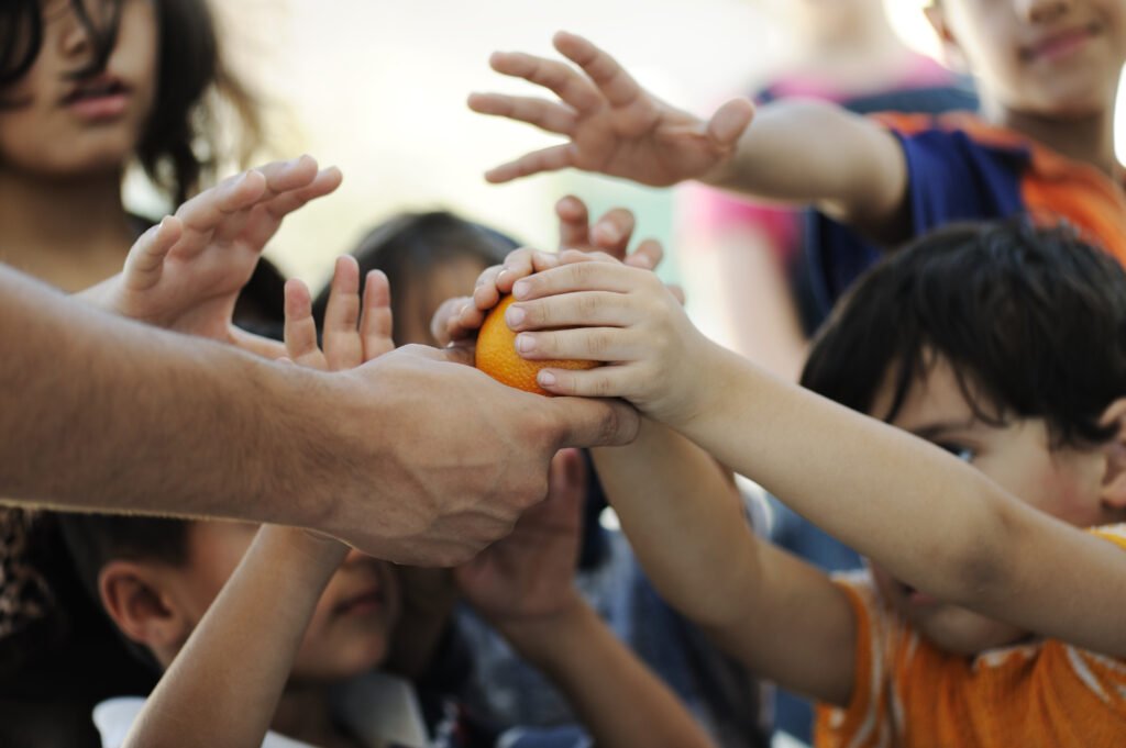 Humanitarian,Food,For,Poor,Children,In,Refugee,Camp