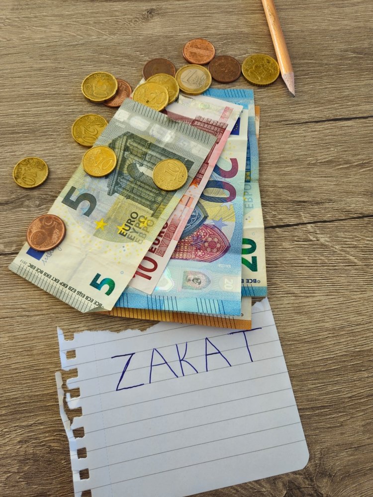 Rice,Grains,For,Zakat,,Islamic,Zakat,Concept.,Euro,Currency,Notes